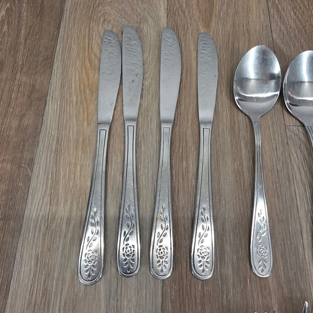 Vintage Rogers Floral Mist 20pc Stainless Flatware Set Service for 4 Rose